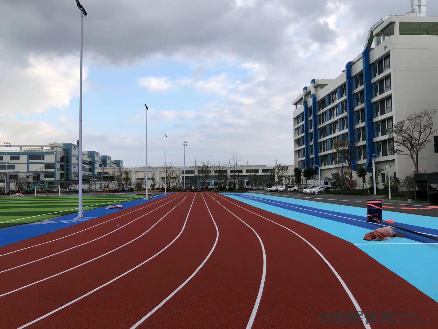 定结透气型塑胶跑道的价格是多少
